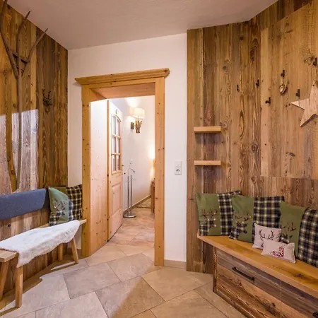 Semesterbostad Haus Bella Ellmau